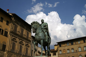 Beeld van grootherberg Cosimo I