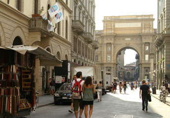 winkelstraat in het centrum van Florence