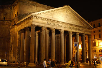 Pantheon in Rome bij nacht
