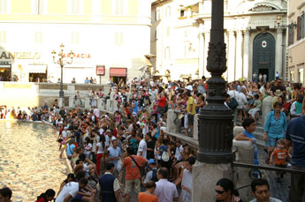 Rome: Publiek bij de Trevi fontein